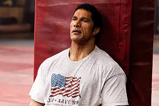 Phim của The Rock lỗ nặng