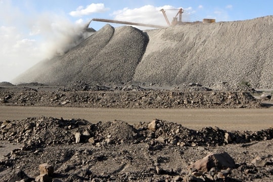 Trung Quốc siết thêm xuất khẩu đất hiếm