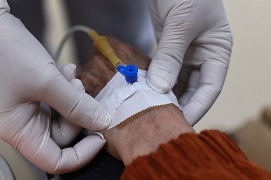 Người cao tuổi mắc RSV dễ suy hô hấp