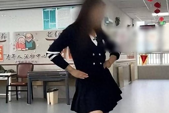Viện dưỡng lão bị chỉ trích vì cho nhân viên nhảy gợi cảm