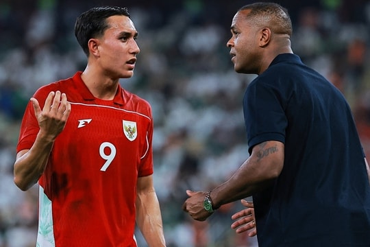 Chuyên gia Indonesia: 'Cái tôi của Kluivert quá lớn'