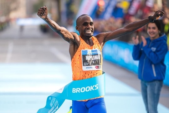 Kiplimo kỳ vọng đạt sub2 tại Chicago Marathon 2025