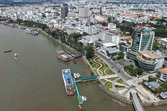 Đề xuất gần 200 tỷ đồng chống ngập bến Ninh Kiều