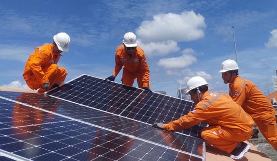 Đề xuất hỗ trợ tới 3 triệu đồng, vay ưu đãi 8,4%/năm cho hộ dân lắp điện mặt trời mái nhà