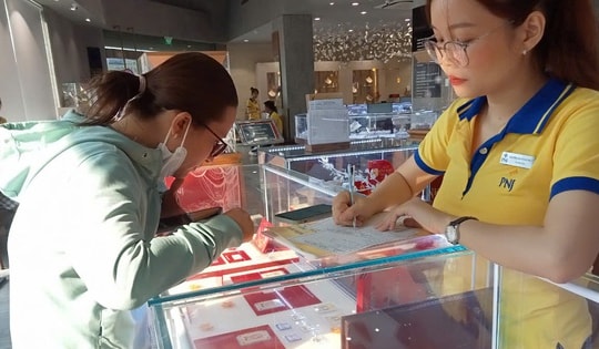 Quy định mới về mua bán vàng từ ngày 10-10