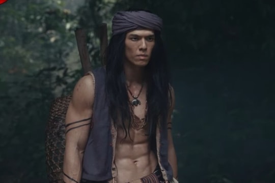 'Quỷ ăn tạng' bất ngờ dẫn đầu phòng vé Việt