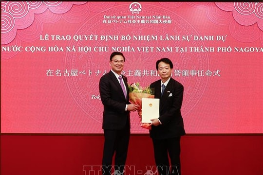 Giáo sư Nhật Bản được bổ nhiệm làm Lãnh sự danh dự của Việt Nam tại Nagoya