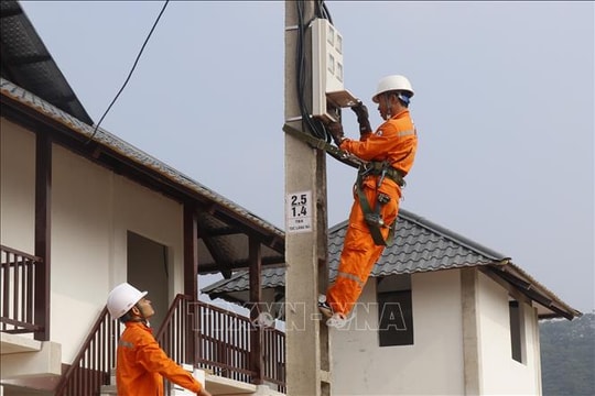 EVN thử nghiệm trên giấy giá bán lẻ điện hai thành phần từ tháng 10/2025