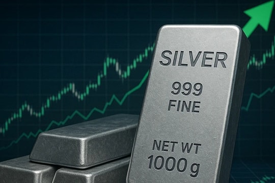 Vàng hạ nhiệt, giá bạc tiếp tục tăng cao