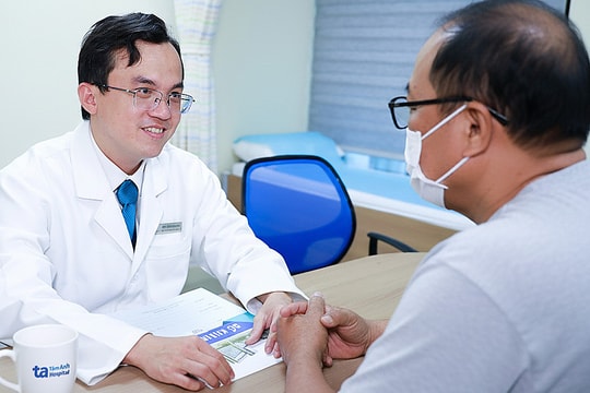 U tế bào mỡ dưới da khiến cơ thể người đàn ông phình to