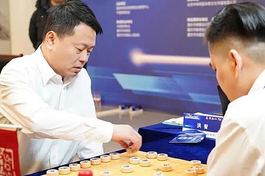 Nước chiếu hết 'hư không' của Lại Lý Huynh trước kỳ vương Trung Quốc