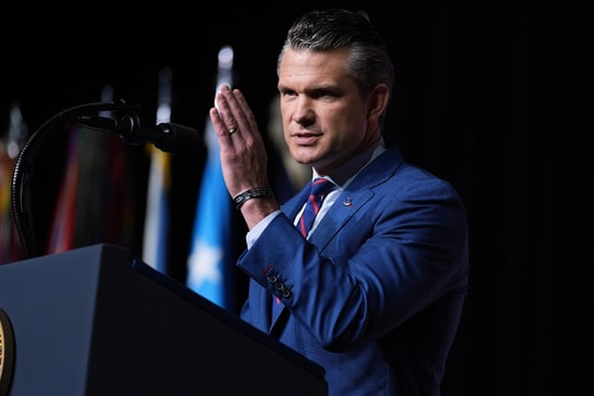 'Tối hậu thư' của Bộ trưởng Quốc phòng Mỹ với các tướng lĩnh