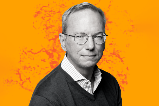 Cựu CEO Google: 'AI có thể bị hack và học cách giết người'