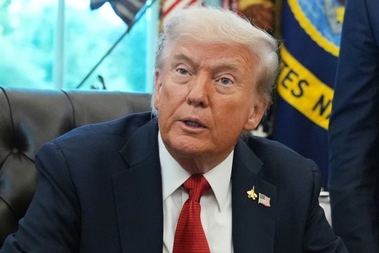 Ông Trump dọa tăng thuế với Trung Quốc, không muốn gặp ông Tập