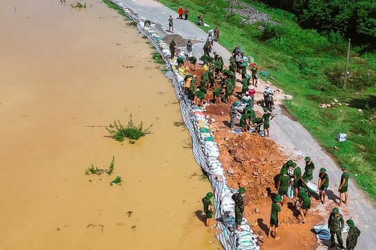 Bắc Ninh đắp hàng loạt đê ngăn lũ sông Cầu