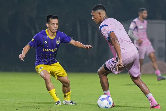 Cựu sao Liverpool huấn luyện 2 ngày, Hà Nội FC thắng CLB Công an Hà Nội 6-1