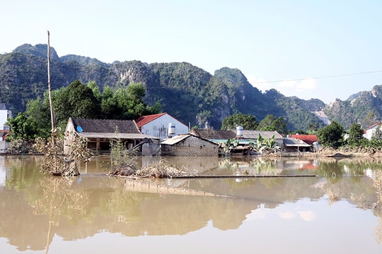 Thời tiết ngày 11/10: Lũ trên sông Cầu, sông Thương đang xuống, nguy cơ ngập lụt vẫn cao