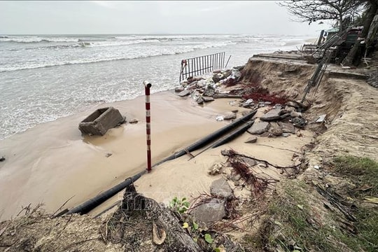 Bảo vệ dải lụa bờ biển miền Trung - Bài 1: Lập 'phòng tuyến' giữ bờ biển