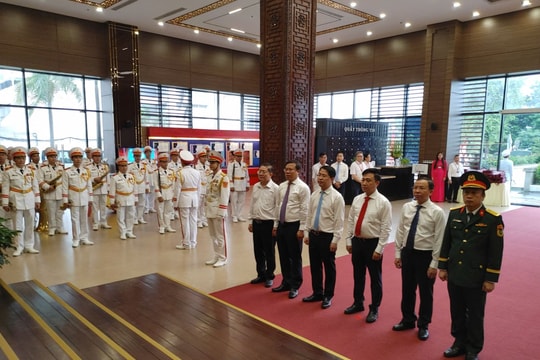 Đoàn đại biểu TP Hồ Chí Minh dâng hương tri ân các anh hùng liệt sĩ