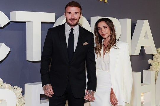 Victoria Beckham vực dậy sự nghiệp bên bờ phá sản