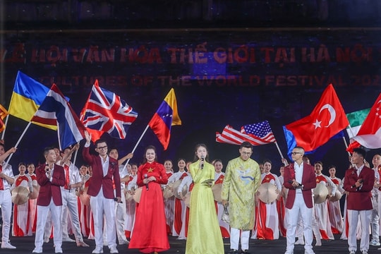 Thủ tướng: Lễ hội Văn hóa thế giới tại Hà Nội sẻ chia với đồng bào bị thiên tai