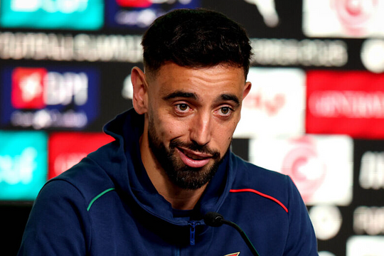 Fernandes: 'Lên tuyển không phải lối thoát khỏi sức ép ở Man Utd'