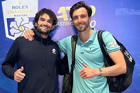 Hành trình cổ tích của hai anh em họ tại Thượng Hải Masters