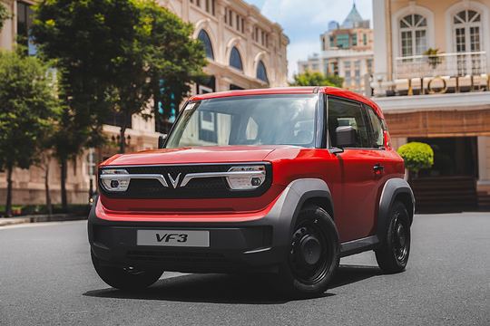 VinFast thiết lập kỷ lục doanh số vượt 100.000 xe