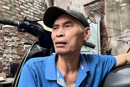 Bất lực nhìn ngôi nhà cháy khiến 5 người chết ở Hà Nội