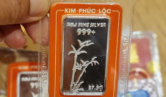 Giá bạc hôm nay 11-10: Lập kỷ lục mới, người mua bạc lãi gần 80% từ đầu năm