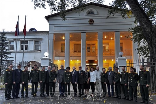 Xúc tiến hoàn thành ấn phẩm song ngữ về quan hệ quốc phòng 7 Việt Nam - LB Nga