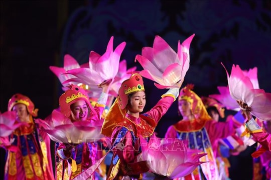 Lễ hội Văn hóa thế giới tại Hà Nội: Bản hòa ca của sắc màu văn hóa và tình hữu nghị