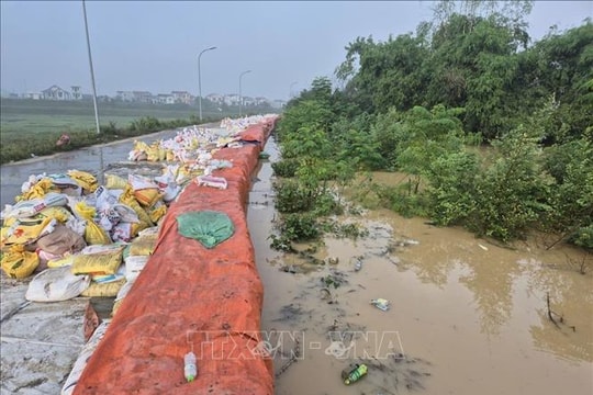 Mưa lũ lớn sau bão số 11 đã làm ảnh hưởng 59 sự cố đê