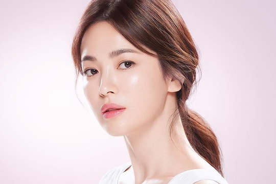 Bí quyết có làn da trong veo của Song Hye-kyo