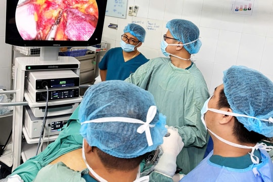 Chờ nội soi ở Mỹ quá lâu, phát hiện ung thư đại tràng khi về Việt Nam