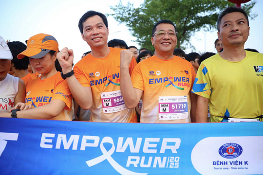 3.000 người chạy bộ tiếp sức bệnh nhân ung thư
