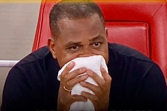 CĐV Indonesia hô vang Shin Tae-yong