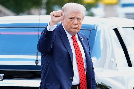 Ông Trump yêu cầu quân đội Mỹ tìm mọi cách trả lương cho binh sĩ