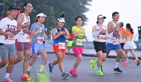 Gần 3.000 người tham gia Giải chạy “Hành trình tiếp sức” hỗ trợ bệnh nhân ung thư