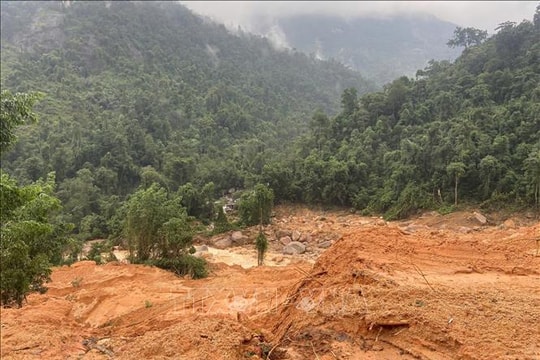 Thời tiết đêm 13 và ngày 14/10: Cảnh báo lũ quét, sạt lở đất tại Thái Nguyên, Khánh Hòa