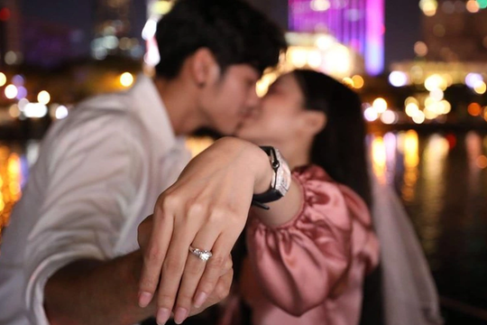 Mua nhẫn 15 triệu đồng, tôi hào hứng cầu hôn thì bạn gái nói một câu