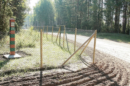 Estonia đóng cửa tuyến đường biên giới vì 'lính Nga đông bất thường'