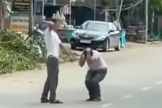 Người đánh tài xế xe buýt, bắt quỳ giữa đường bị khởi tố