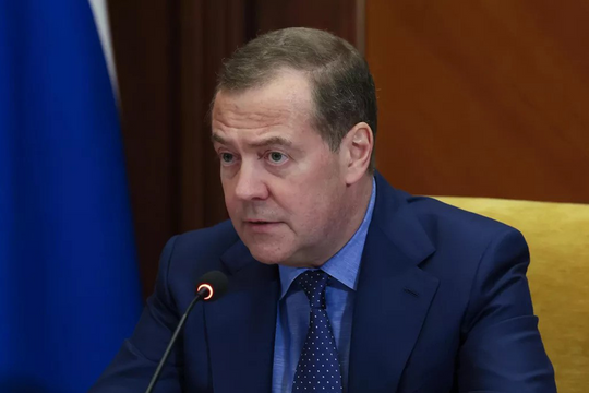 Ông Medvedev đáp trả đe dọa của ông Trump về tên lửa Tomahawk