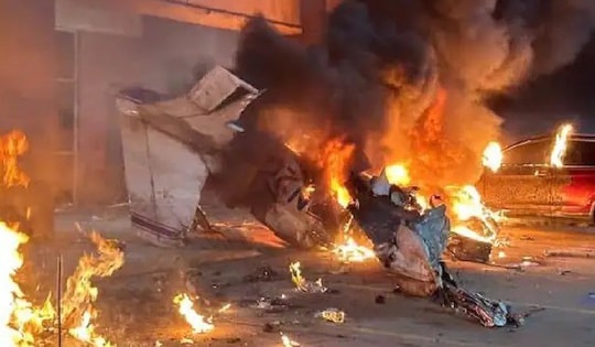 Ít nhất hai người thiệt mạng trong vụ tai nạn máy bay kinh hoàng