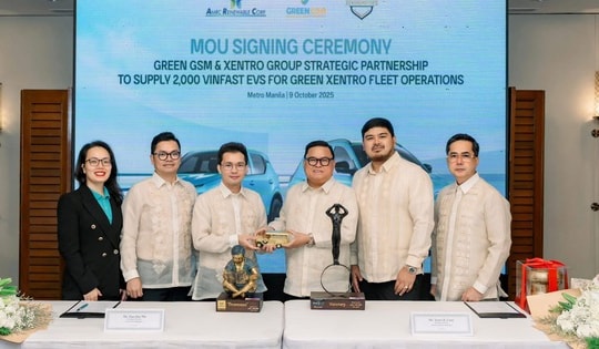 Một tập đoàn nước ngoài nhượng quyền 2.000 taxi Xanh SM của tỉ phú Phạm Nhật Vượng