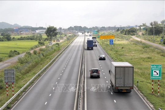 Những bất cập trong quản lý, khai thác hệ thống đường cao tốc