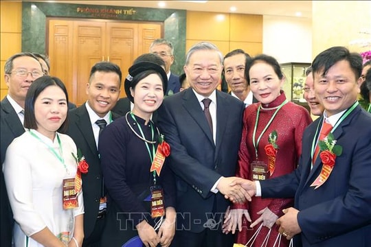 Tổng Bí thư Tô Lâm gặp mặt nông dân xuất sắc, nhà khoa học của nhà nông năm 2025