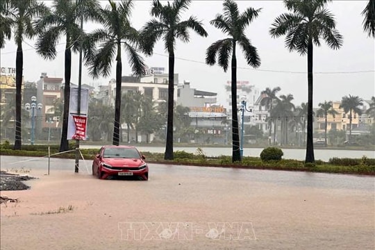 Mưa lớn gây ngập nhiều nơi ở Quảng Ninh