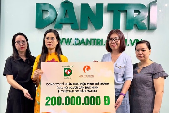 Báo Dân trí tiếp nhận 200 triệu đồng ủng hộ người dân vùng lũ tỉnh Bắc Ninh